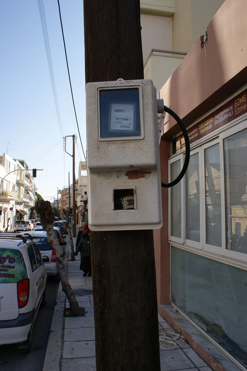 The Hidden Electric Bill Killer: How a Misconfigured WiFi Extender Can Drain Your Wallet Year After Year