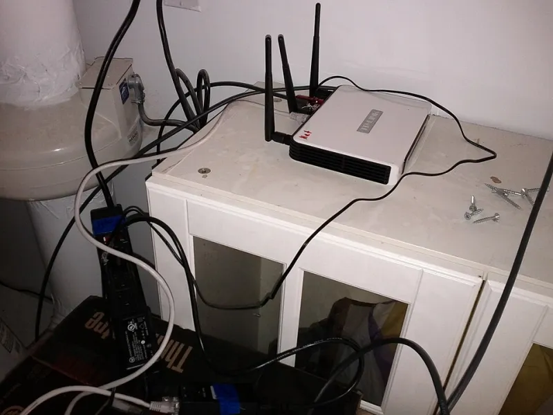 WiFi Extenders vs. Mesh vs. Powerline: An Honest Breakdown of What's Actually Worth Your Money in 2024